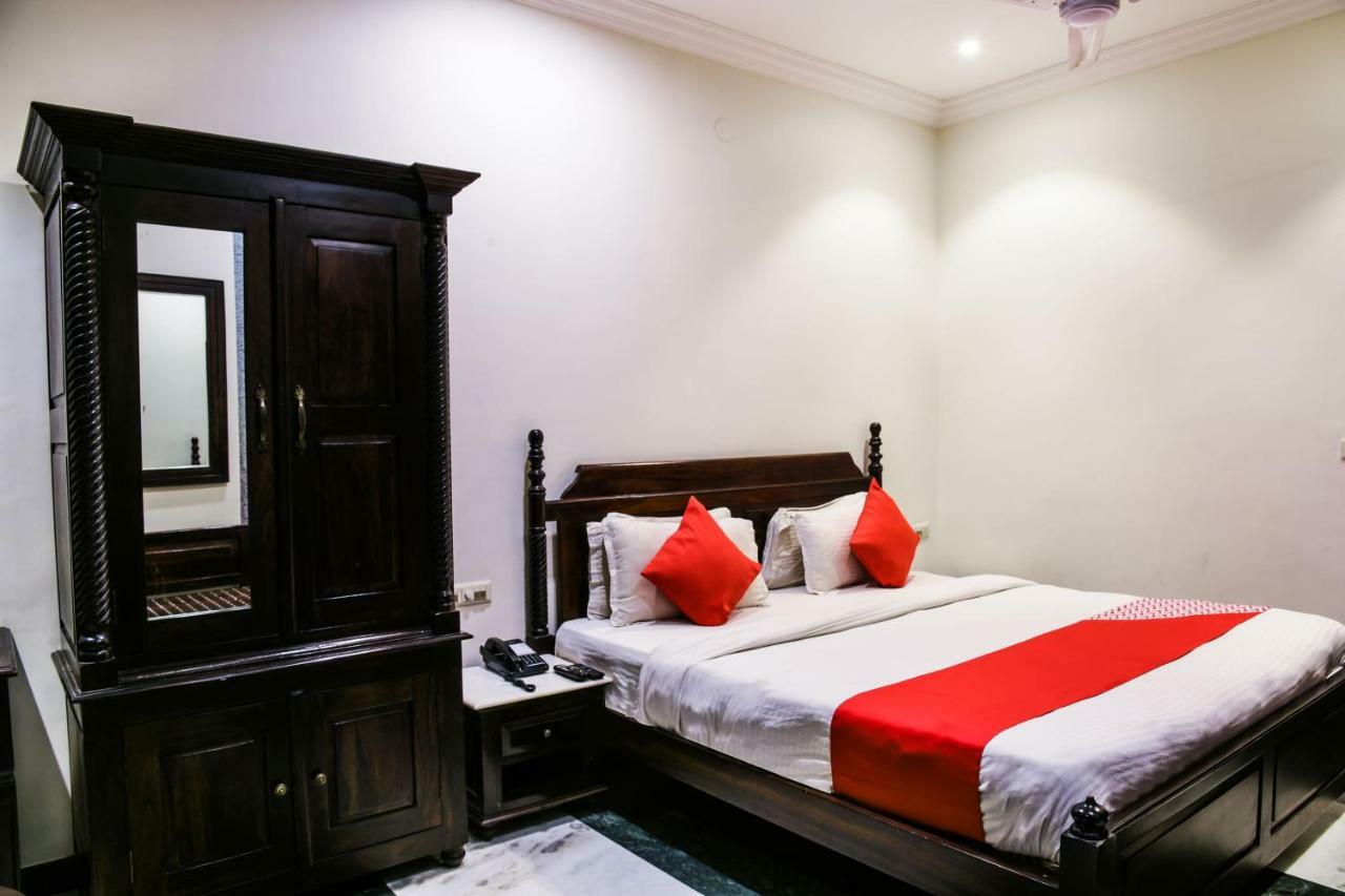 Oyo 1681 Hotel Devansh Udaipur Ngoại thất bức ảnh