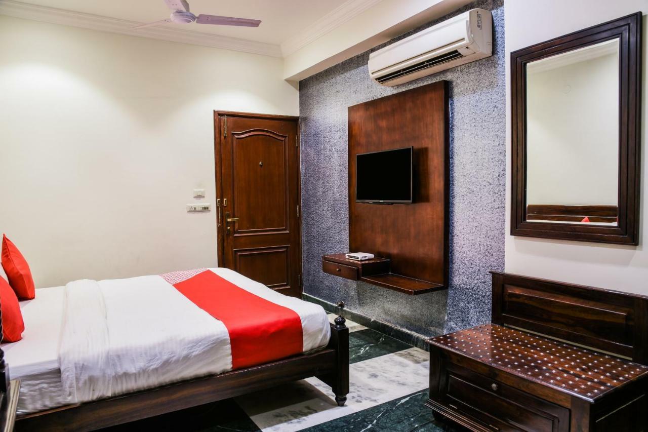 Oyo 1681 Hotel Devansh Udaipur Ngoại thất bức ảnh